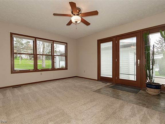 3rd image of 11570 Girdled Rd