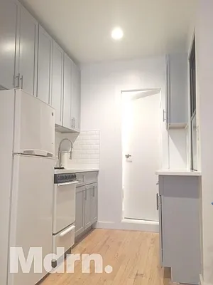 Rented by Mdrn Residential | media 4