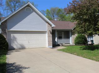 4012 Treeshadow Dr, Saint Peters, MO