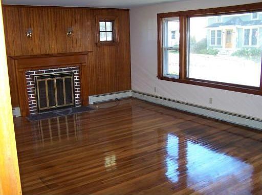 2nd image of 39 Pemberton Rd