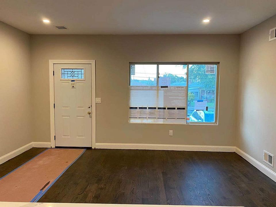 2nd image of 74 Guyon Ave #2