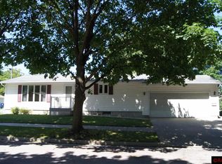 1010 9th St S, New Ulm, MN 56073