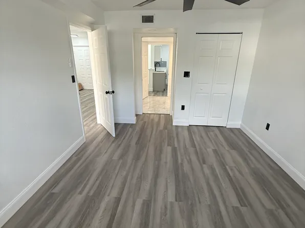 2820 Oakland Forest Dr, Fort Lauderdale, FL