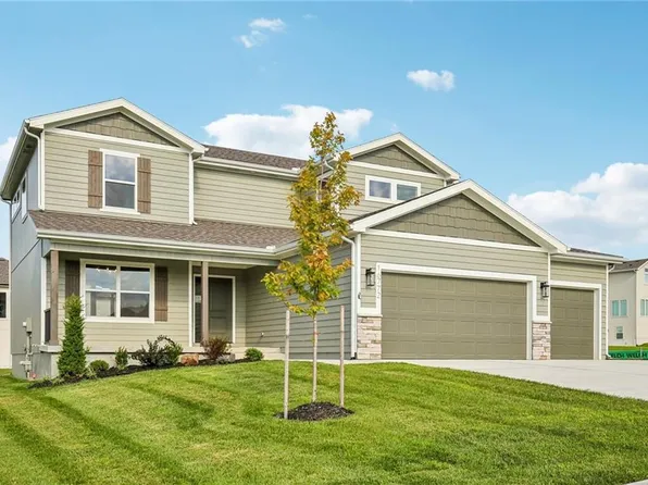 16772 S Twilight Ln, Olathe, KS 66062