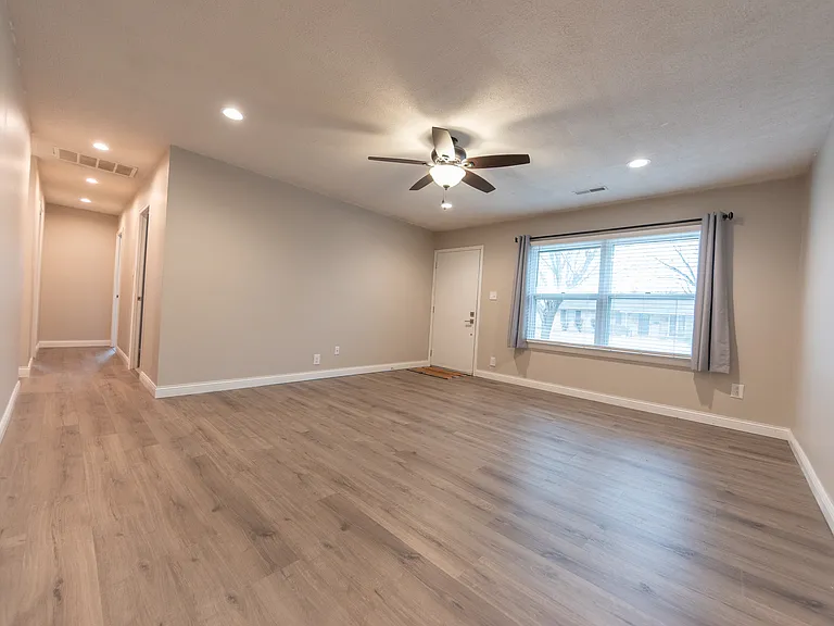 2943 Desoto Way — Photo 4
