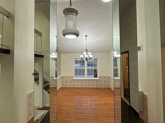 4th image of 29203 Lake Park Dr