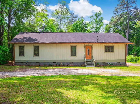 4391 Party Pines Rd., Conway, SC 29526