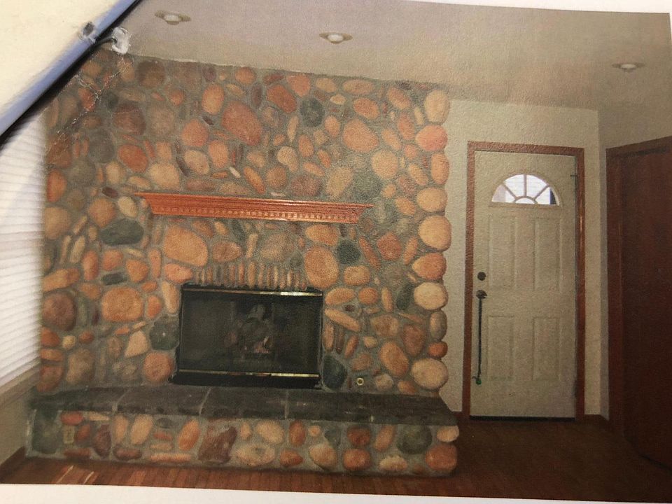 2nd image of 1562 W Morgan Ave