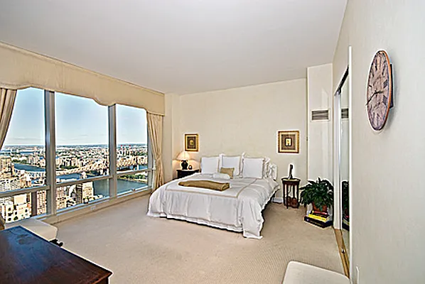 Sold by Trump International Realty | media 21