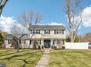 20 Corey Dr, Ewing, NJ 08628