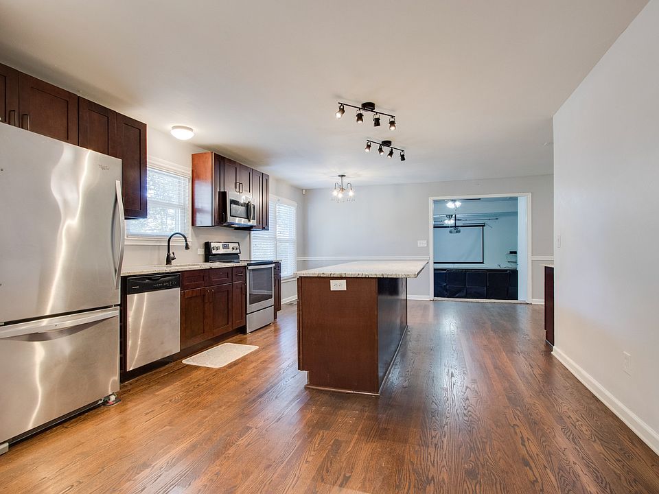 1st image of 460 Hillview Dr