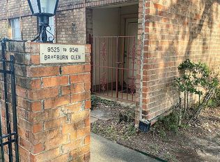 9541 Braeburn Glen Blvd, Houston, TX 77074