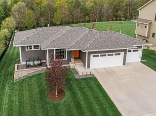 1923 Kerry Dr NE, Rochester, MN 55906