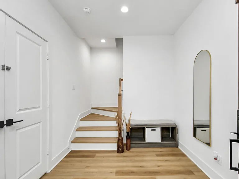2015 Cochran St — Photo 3
