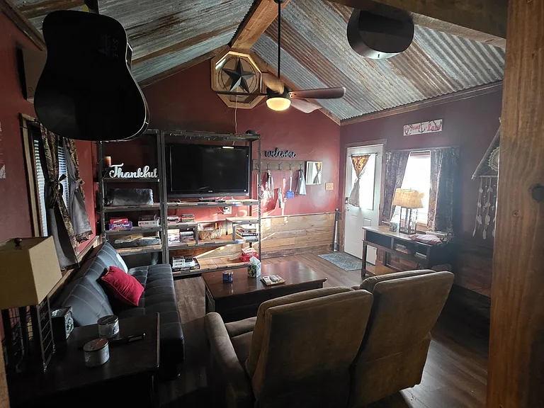 390 Meadowlark Rd — Photo 33