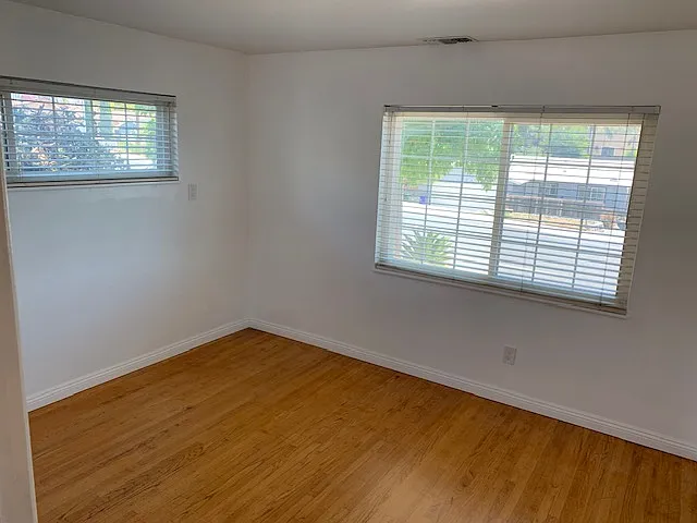 1584 Greenfield Dr — Photo 10