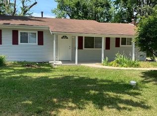 911 Saint Paul Ln, O'Fallon, MO