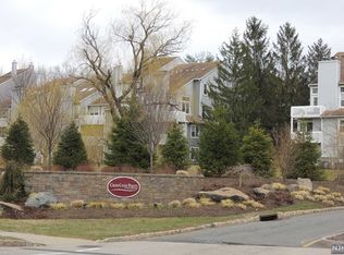 8 Markham Cir, Englewood, NJ 07631