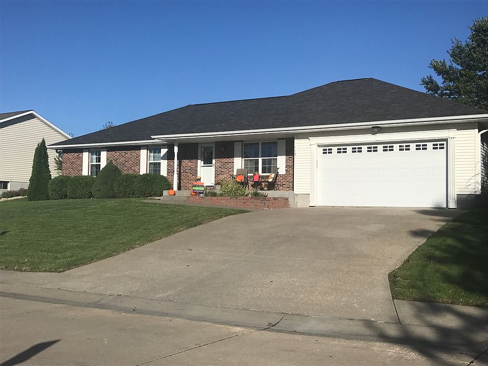 Classy ranch with a view