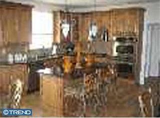 5th image of 1387 Whispering Woods Way