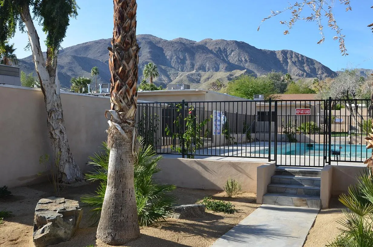 RiverWalk Luxury Living — Photo 2