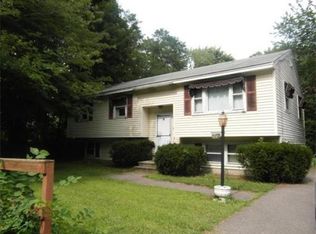 74 Webber St, Lowell, MA 01851