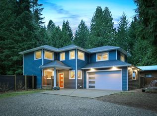 383 Ships Point Rd, Comox Valley, BC V0R1W0