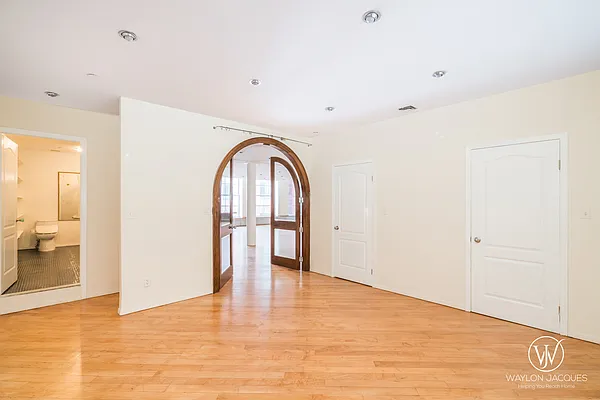 Rented by Compass | media 4