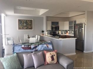 3675 N Country Club Dr PH 1, Miami, FL 33180