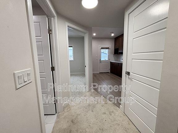 2nd image of 380 Lawthorn Way SE Unit B