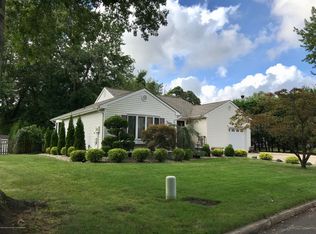 26 Palomino Pl, Tinton Falls, NJ