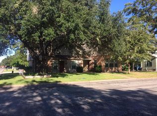 209 S Main St, La Grange, TX 78945