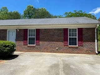 383 Turner St #383 Photo 1