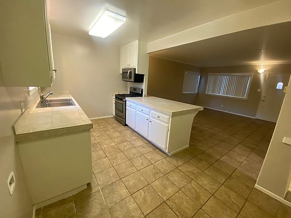 2nd image of 139 10th St #1X1-2450