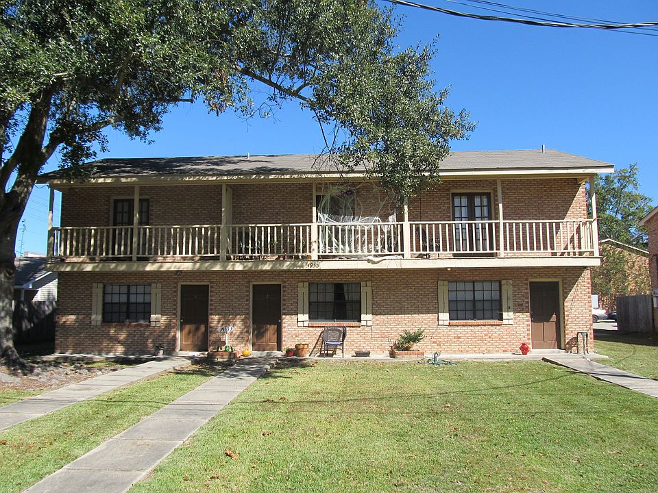 1st image of 1933 Montgomery St #2