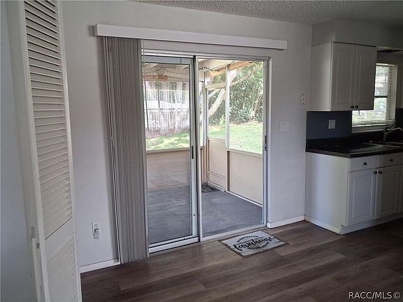 5th image of 2109 W Howard Pl