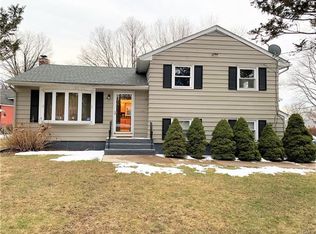 14 Knox Dr, New Windsor, NY 12553