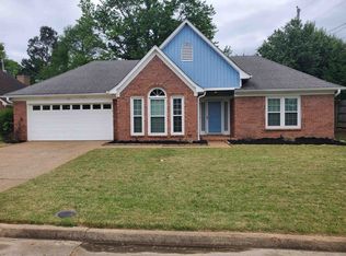 701 Sunshine Dr, Cordova, TN 38018