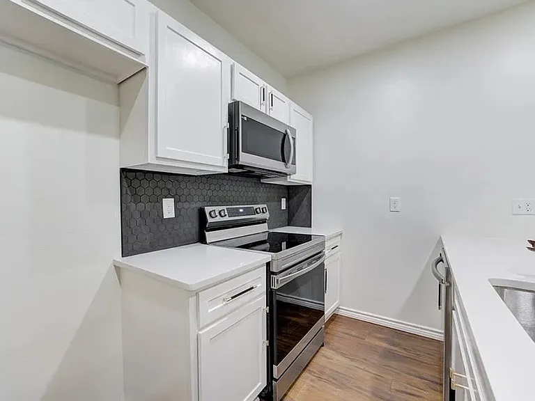 609 E Grant Ave — Photo 6