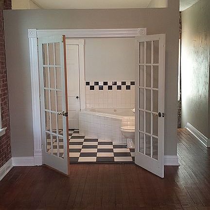 Upstairs Bed and Bath Apt B