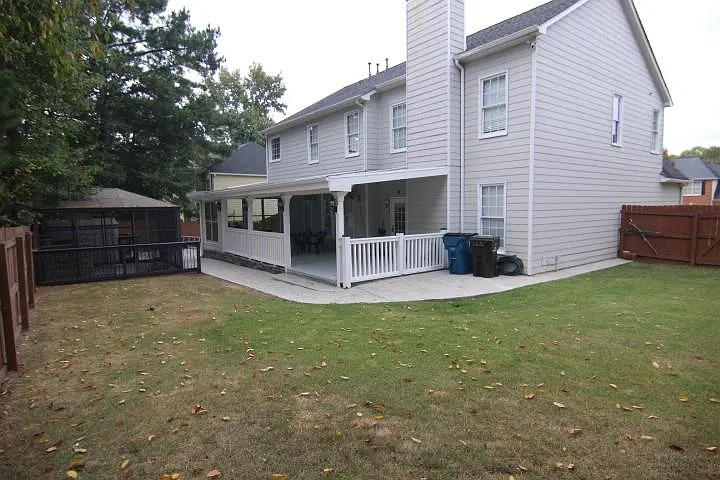 5 bed, 3.5 bath, 2779 sqft, $4,200 — Photo 2