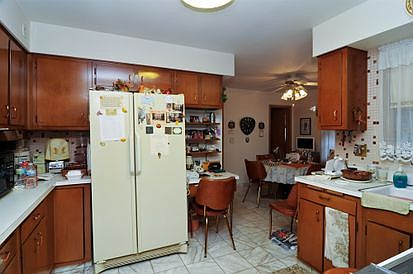 4th image of 7245 N Lowell Ave