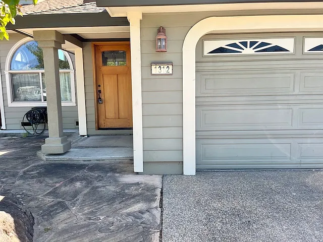 1312 Milton Pl — Photo 2