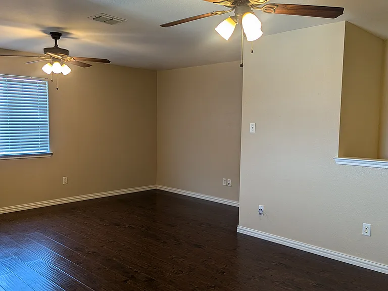 2nd floor living area