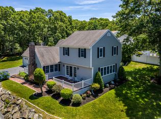 132 Goose Point Rd, Barnstable, MA 02630