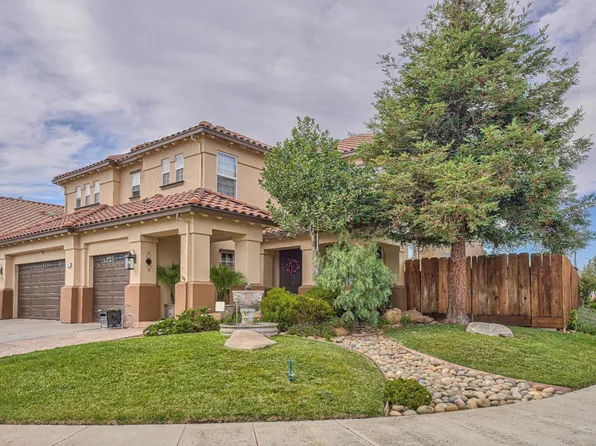 2 Stony Brook Cir, Salinas, CA 93906