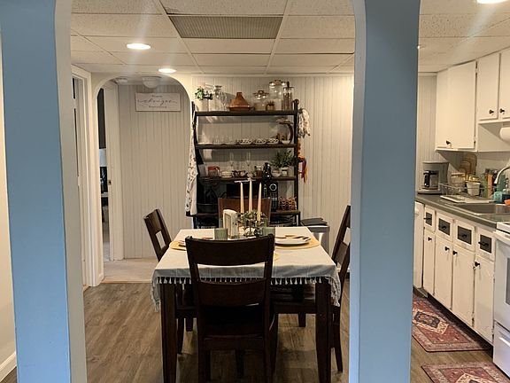 4th image of 7 Shadowbrook Ln APT 33