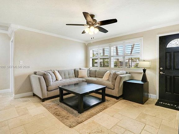 4th image of 19049 SE Robert Dr