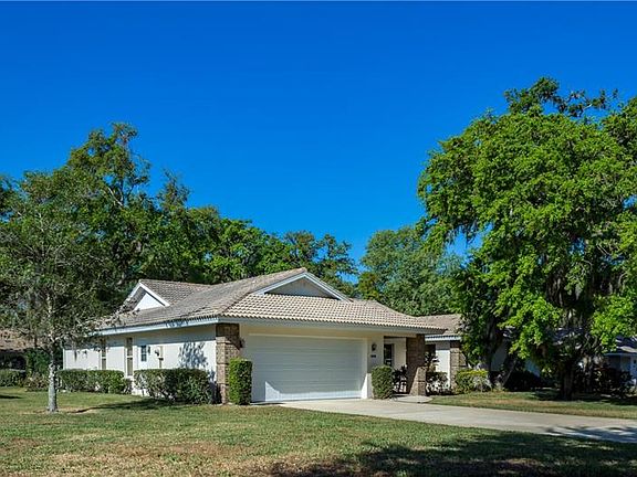 2nd image of 5518 Garden Lakes Oak