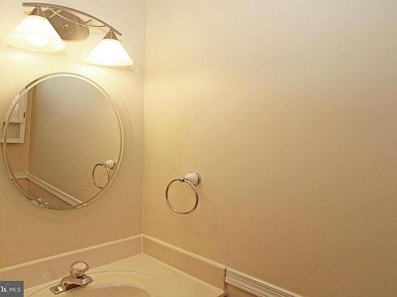 3rd image of 3007 Heritage Spring Ct